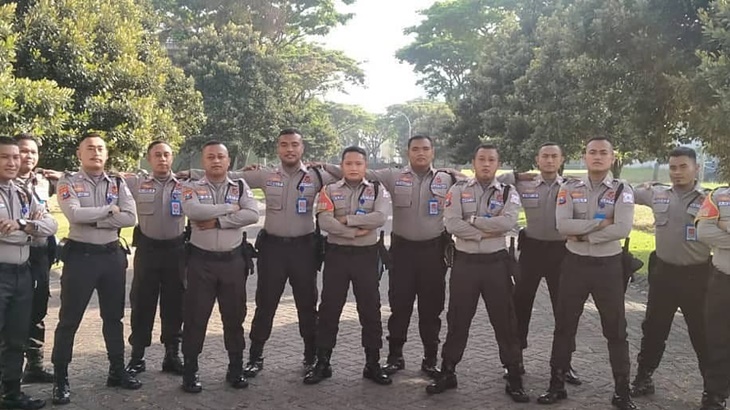 Satpam Kompleks
