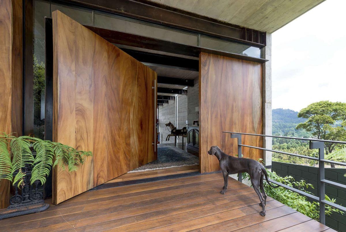 Pintu Rumah Unik